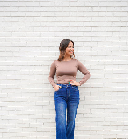 Fitted Round Neck Long Sleeve Fitted Top