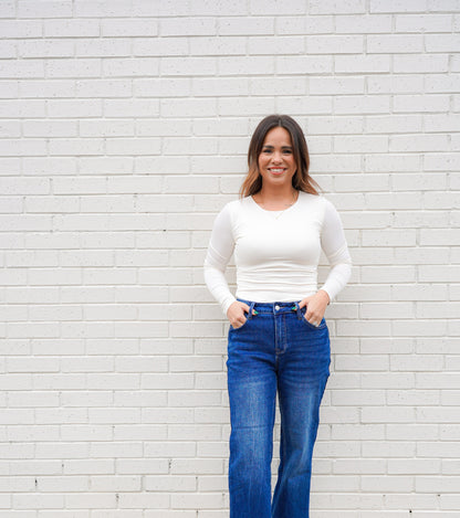 Fitted Round Neck Long Sleeve Fitted Top